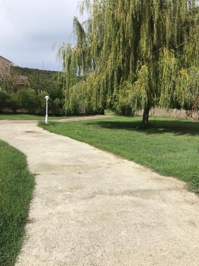 Hébergement de vacances Climatisé 2 60m2 Dans Un Grand Jardin à 900 M Des Plages