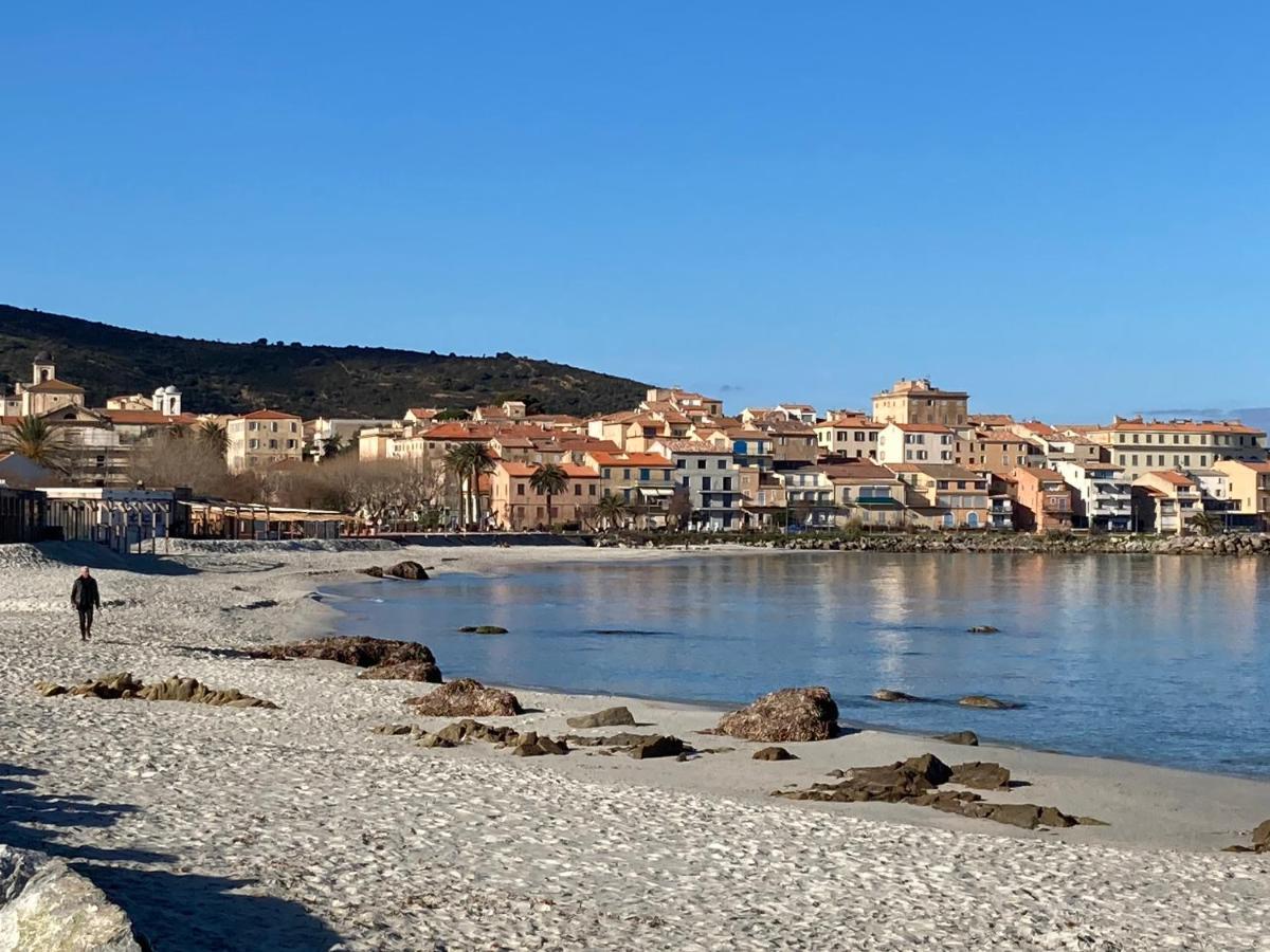Hébergement de vacances Climatisé 2 60m2 Dans Un Grand Jardin à 900 M Des Plages *