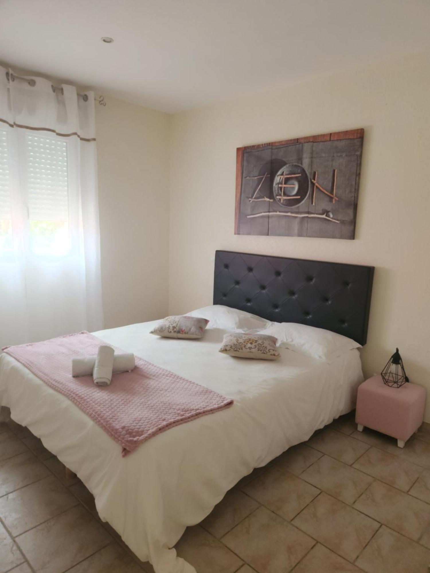 Climatisé 2 60m2 Dans Un Grand Jardin à 900 M Des Plages Hébergement de vacances
